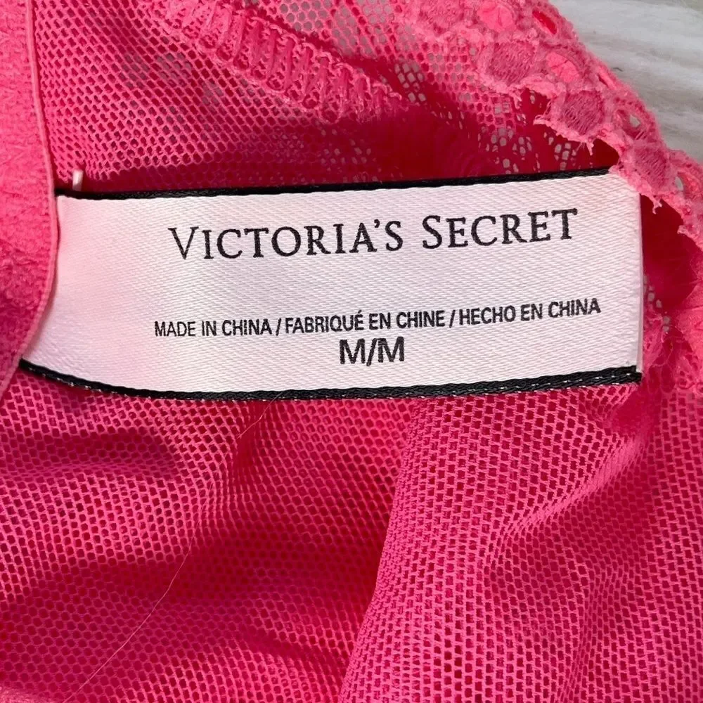 Victoria's Secret NWOT Pink Eyelet‎ Lace Bralette Sz M